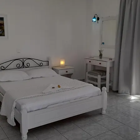 Ippocampos 4* Adamantas (Milos)