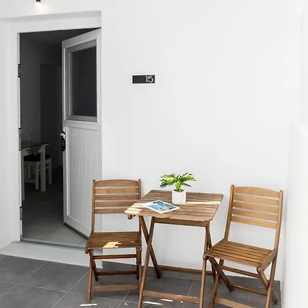 מלון דירות Ippocampos אדאמאס