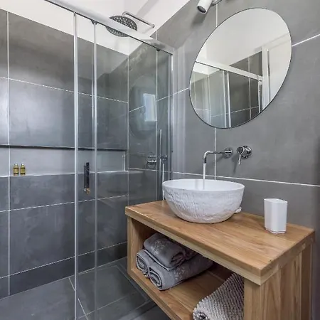 מלון דירות Ippocampos אדאמאס