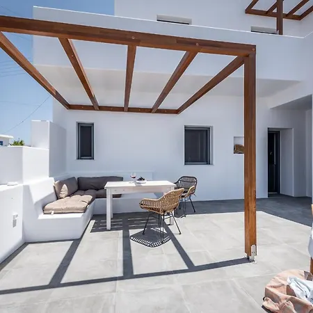 Ippocampos מלון דירות 3*