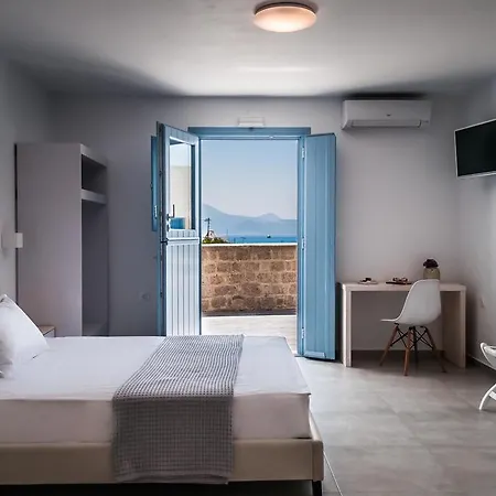 מלון דירות Ippocampos אדאמאס