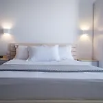 Отель Ippocampos *