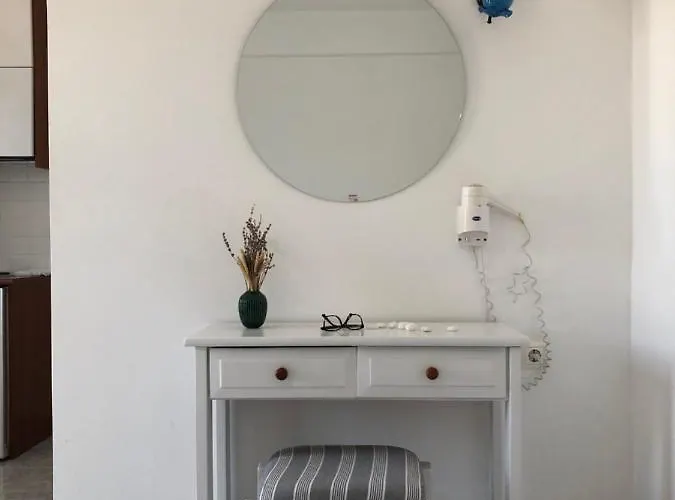 宜普卡普斯一室公寓酒店 3* 阿达玛斯